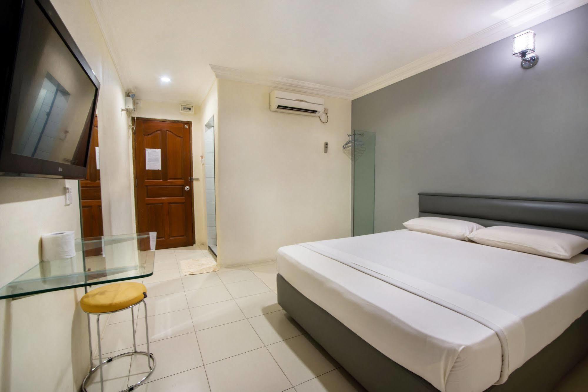 Dju Dju Hotel Batam Bagian luar foto